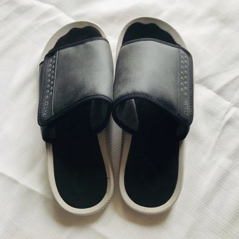 OOFOS comfortable black